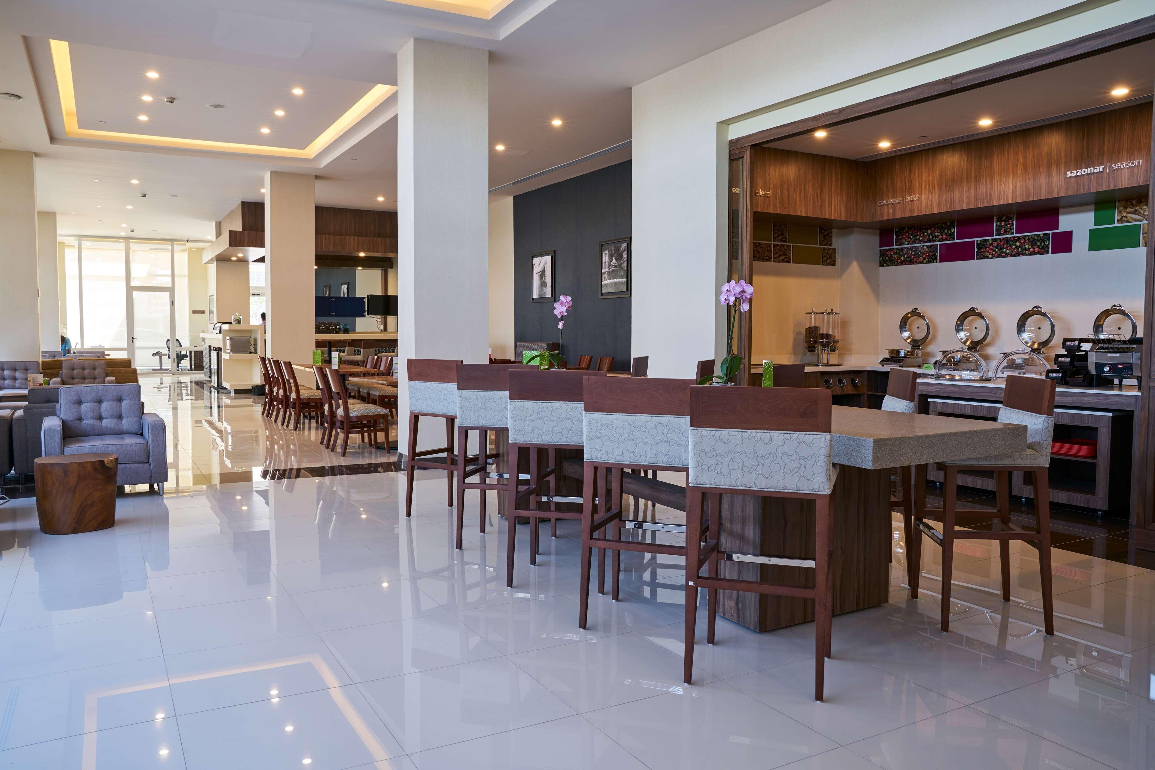 Hampton Inn By Hilton Irapuato Ngoại thất bức ảnh