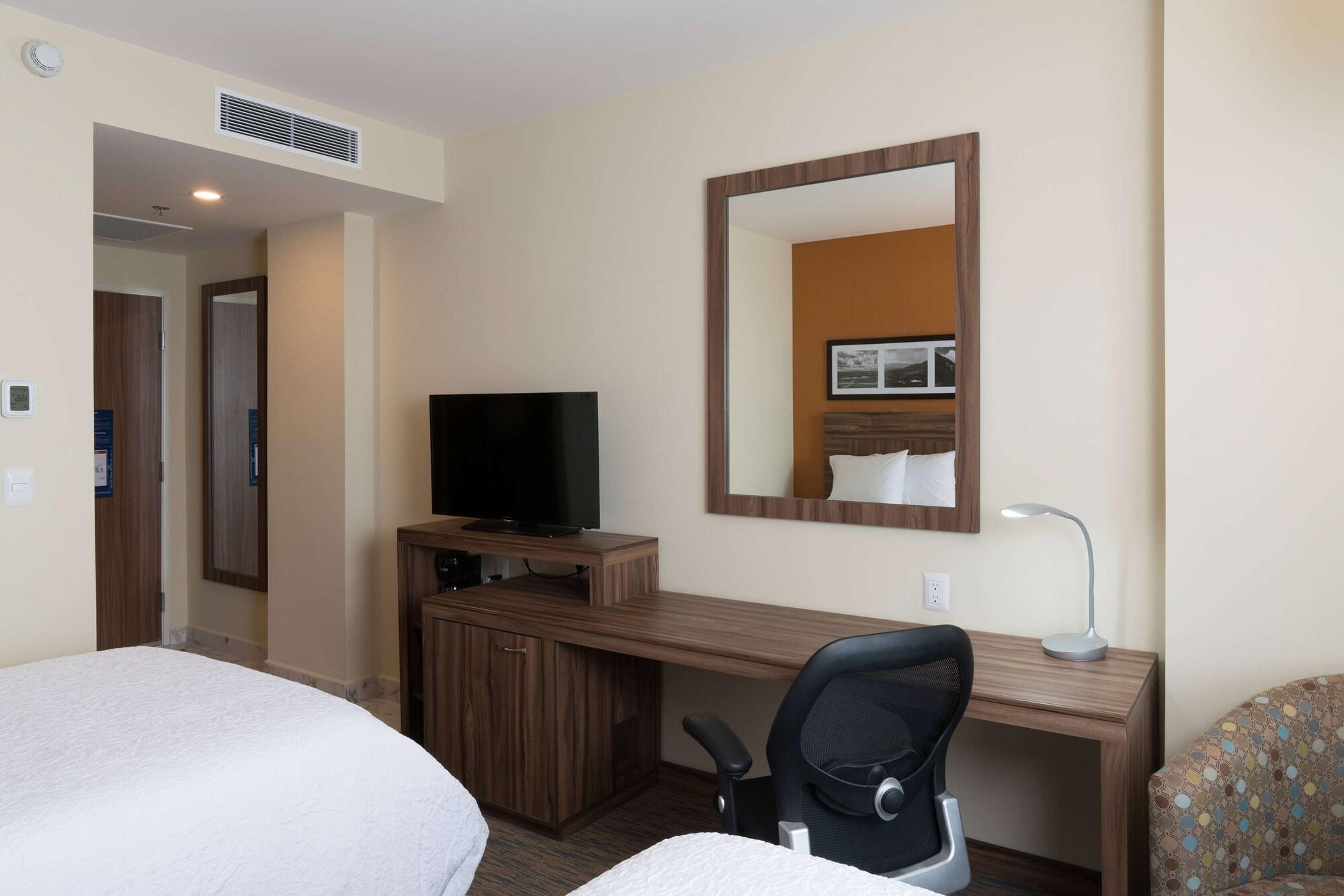 Hampton Inn By Hilton Irapuato Ngoại thất bức ảnh